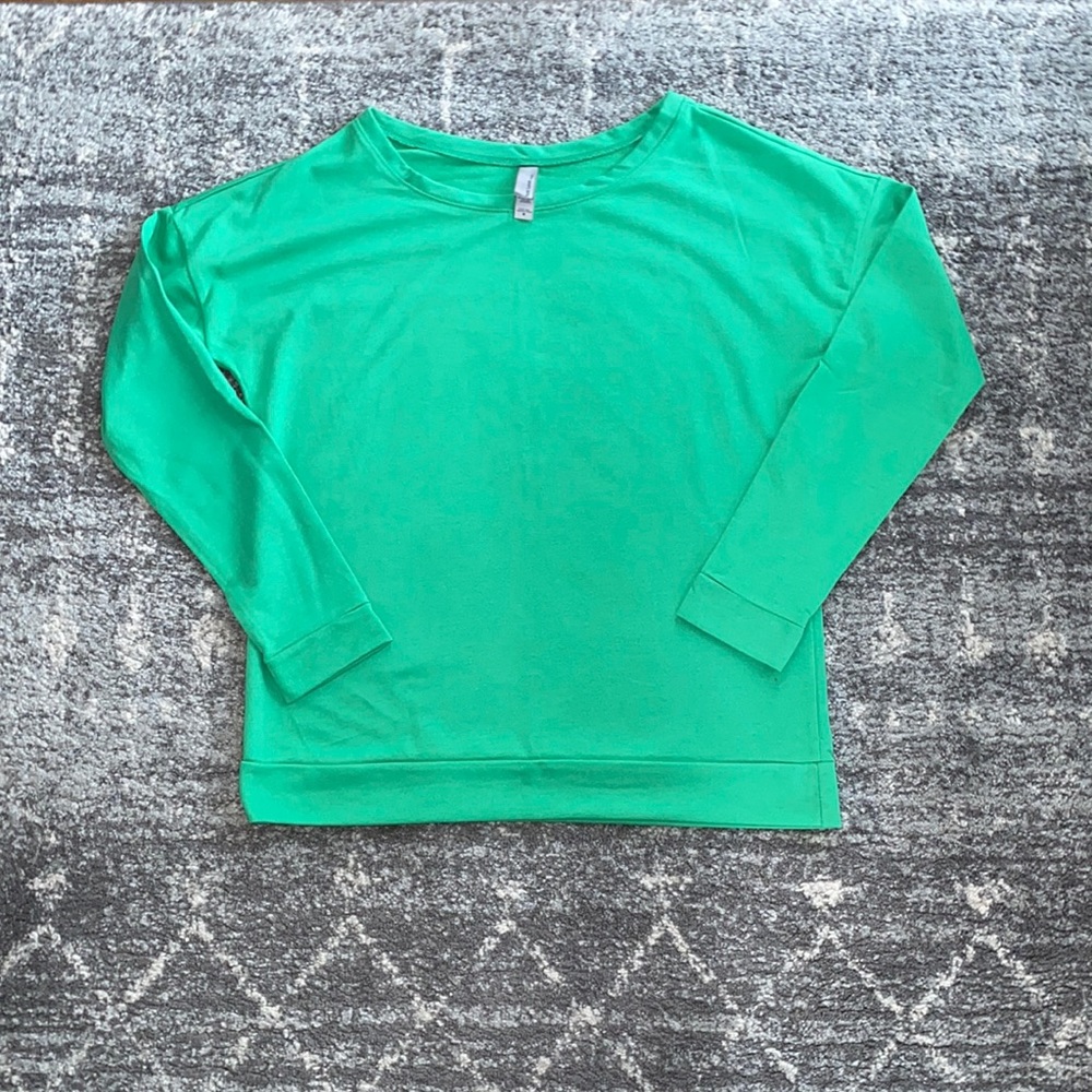 NWOT Next Level Green Knit Top with 3/4 Sleeves M